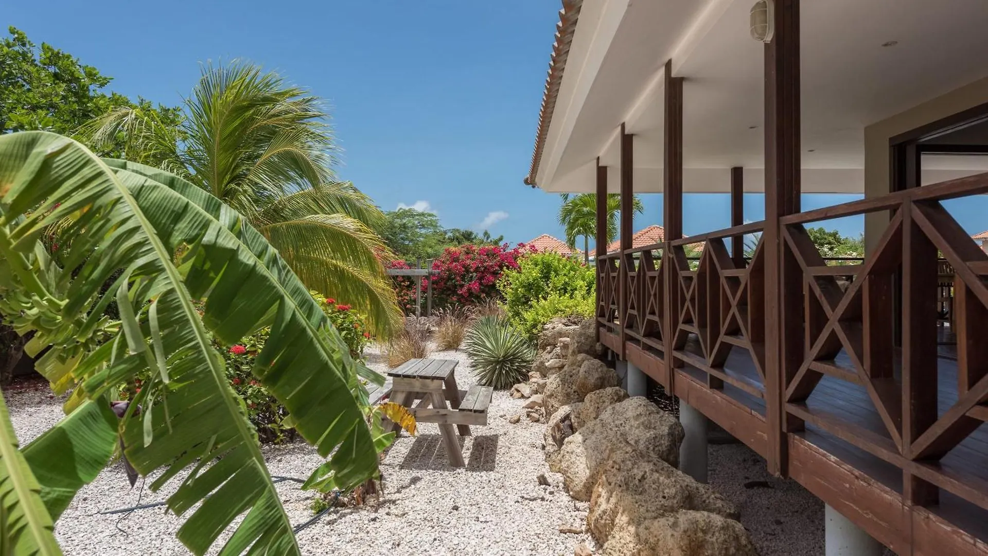 Contemporary Design With Comfort And Style Villa Blue Jan Thiel