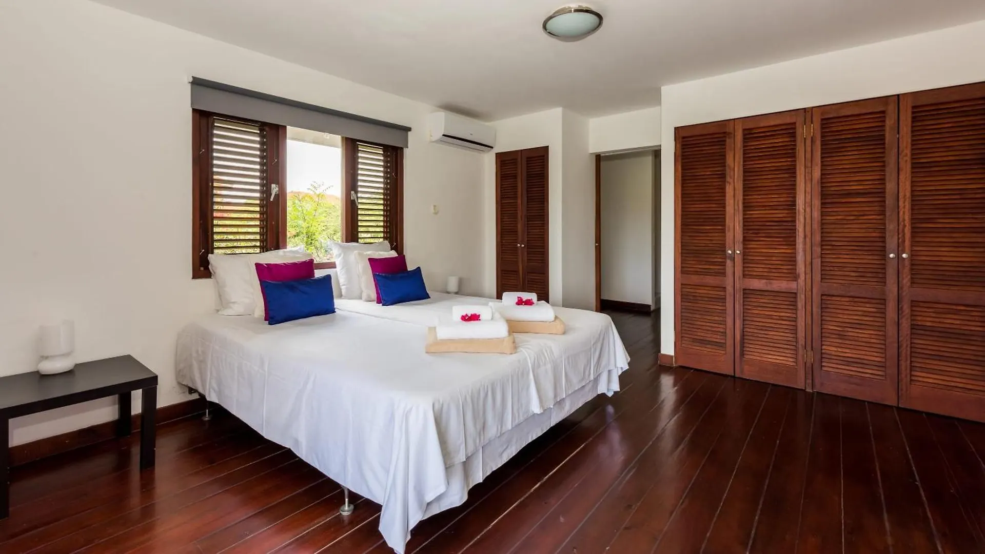 Contemporary Design With Comfort And Style Villa Blue Jan Thiel Curacao