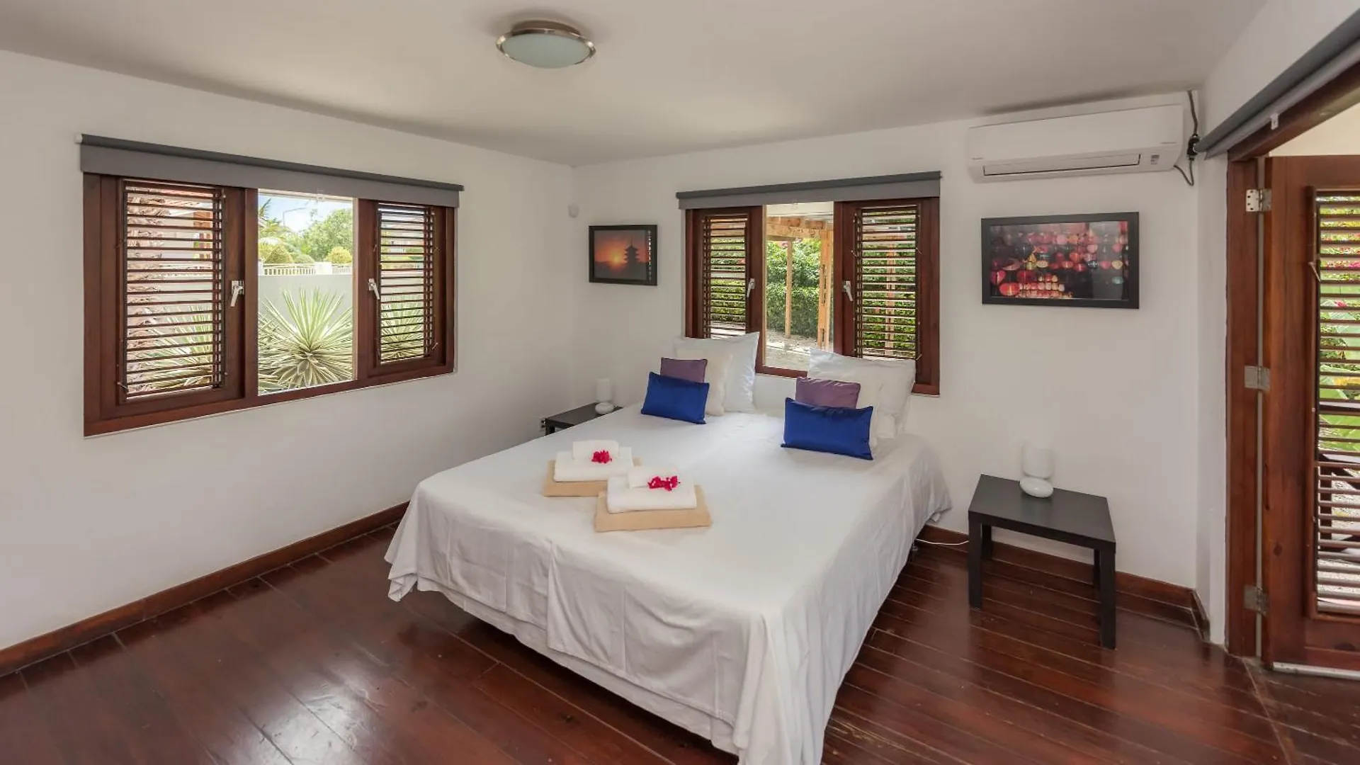 Contemporary Design With Comfort And Style Villa Blue Jan Thiel
