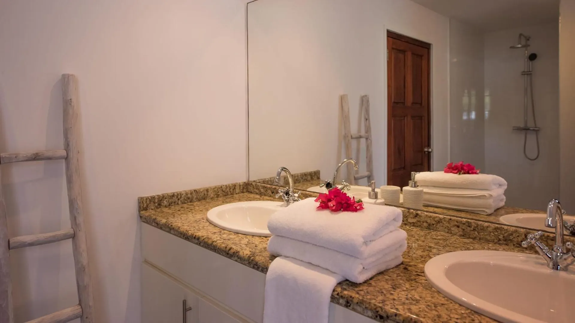 Contemporary Design With Comfort And Style Villa Blue Jan Thiel Curacao