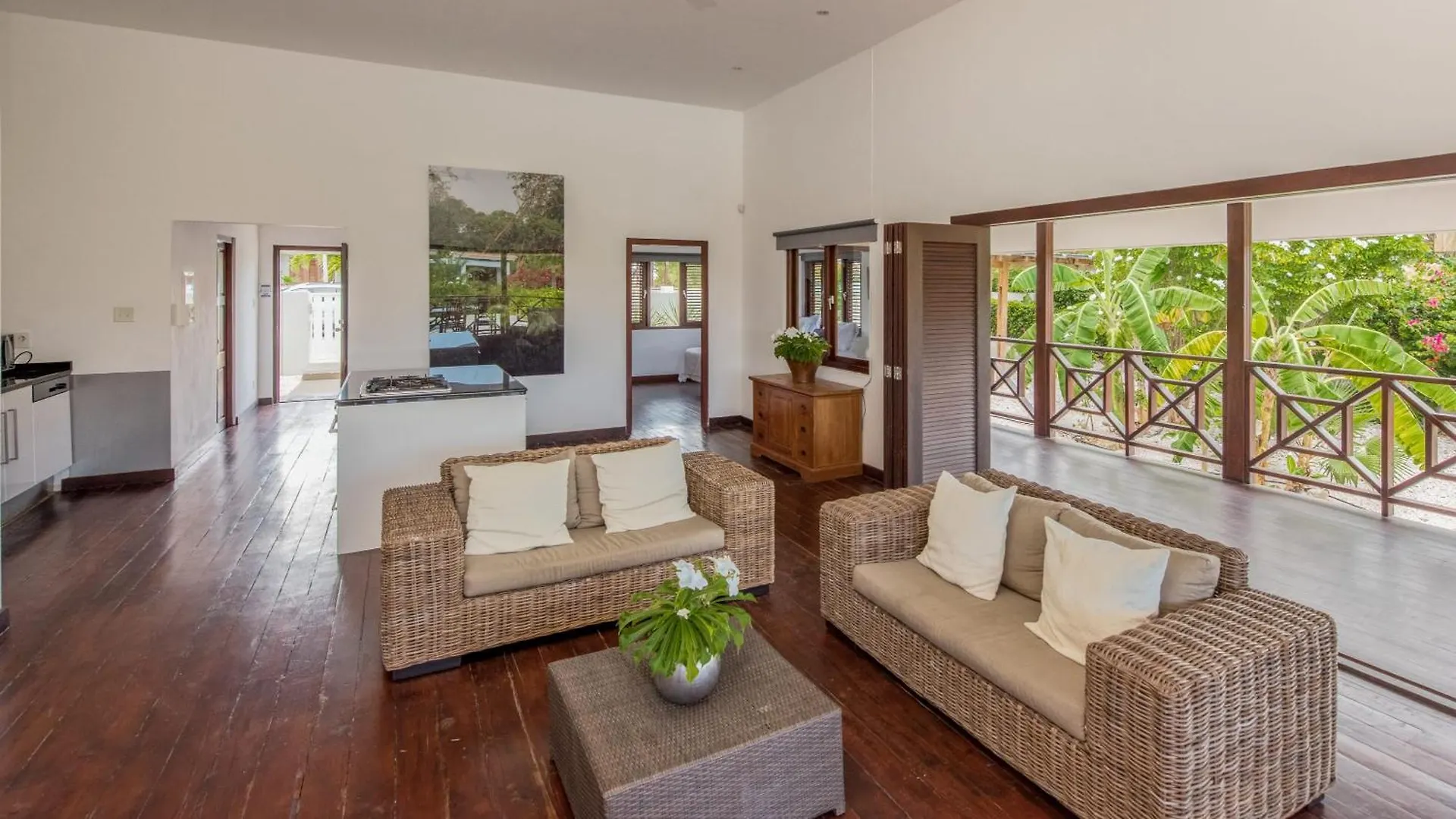 Contemporary Design With Comfort And Style Villa Blue Jan Thiel